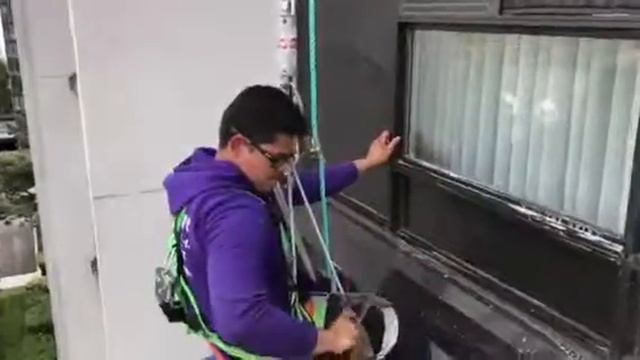 Rain or Shine window cleaning bosun chair window cleaning смотреть онлайн