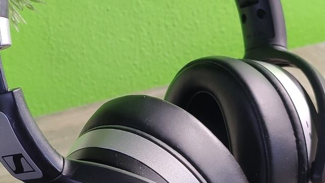 Sennheiser HD4.50 BTNC. Don't Over Pay for These смотреть онлайн