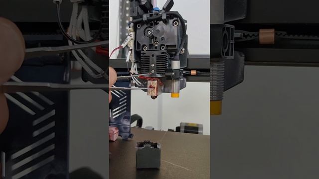 Черные вкрапления при 3Д печати 😬 Что это? смотреть онлайн