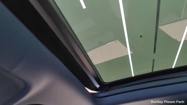 2022 Bentley Bentayga V8 4.0L - Blue Color | Walkaround Interior and Exterior смотреть онлайн