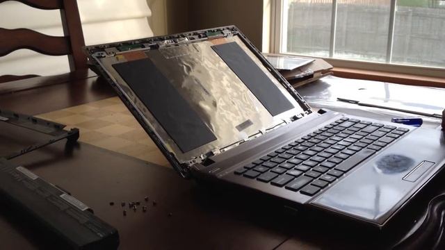 How to replace screen on an Asus U43F Laptop. www.laptopscreen.com смотреть онлайн