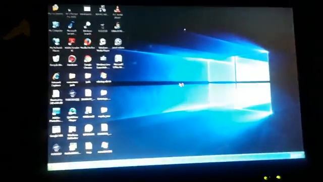 Dell Latitude D630c running Windows XP Professional SP2 смотреть онлайн
