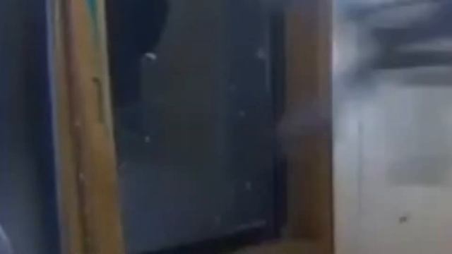 ytp korean guy breaks window and screams 'n stuff смотреть онлайн