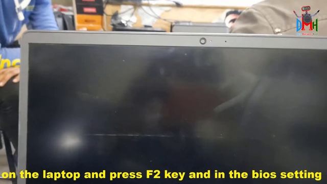 Dell inspiron 15 3000 ryzen 3 boot problem during replacing new windows 10 / English subtitle смотреть онлайн