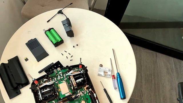 Changing the Real Time Clock (RTC) battery of the Jumper T16 смотреть онлайн