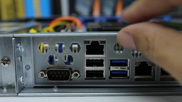PCG DIY - Server 1U RM100-X11SPL-F ตอน แนะนำตัว смотреть онлайн