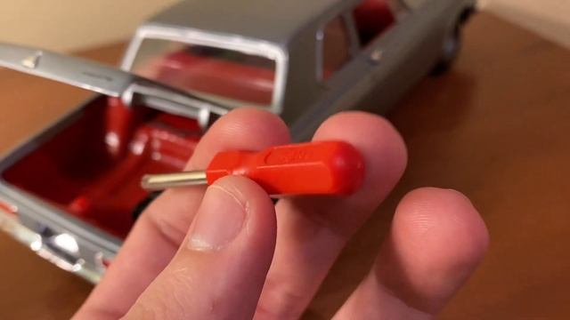 Maisto 1963 Dodge 330 Review (Scale 1/18)