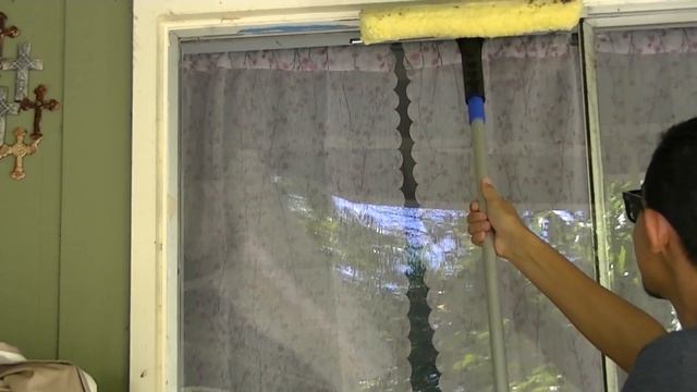Save Time & Money Cleaning Windows with the Ettore Backflip смотреть онлайн