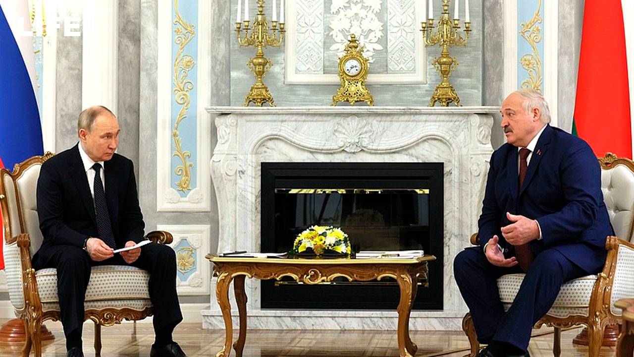 Путин в Кремле проводит переговоры с Лукашенко смотреть онлайн