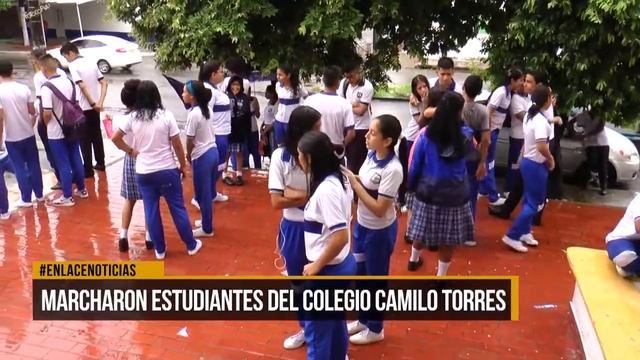 Marcharon estudiantes del colegio Camilo Torres смотреть онлайн