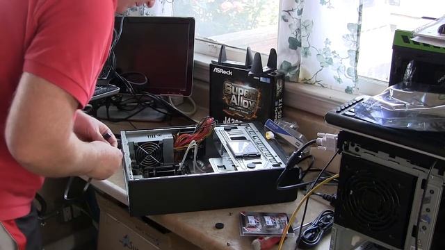 ASRock J4205-ITX build, G.Skill 16GB DDR3 1600, WD 500GB SSD, SuperCase DM-387 смотреть онлайн