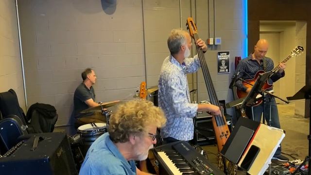Fenno Street Jazz - Windows смотреть онлайн
