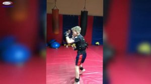 Тренировка в детских утяжелителях Банзай.