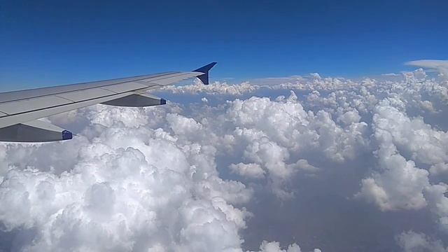 VIEW FROM AEROPLANE WINDOW lI ABOVE THE CLOUDS II смотреть онлайн
