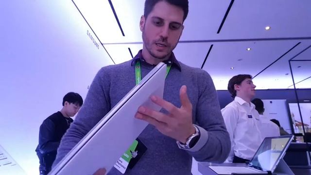 Hands-on: Galaxy Book com Windows 10 смотреть онлайн