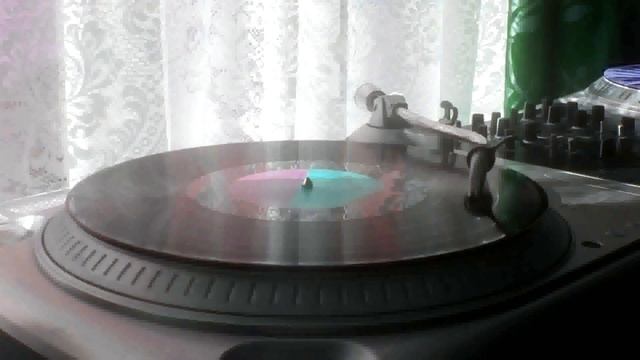 Jeff Lynne armchair vinyl 2 смотреть онлайн