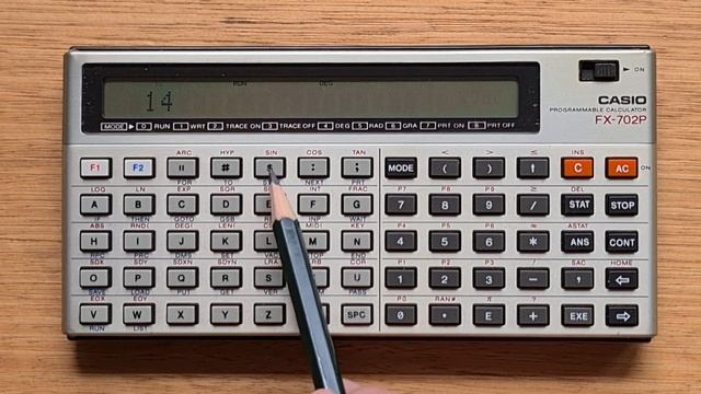 Casio fx-702p from 1981 - Casio's first pocket computer смотреть онлайн