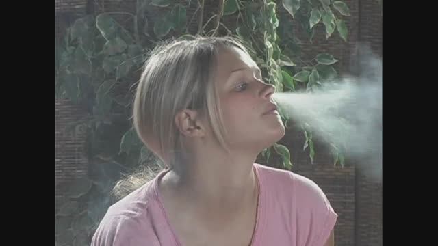 Abbie (2) smokes, nose exhales. смотреть онлайн