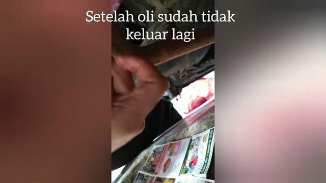 Belajar Ganti Oli Mesin dan Filter Oli sendiri Daihatsu Sirion смотреть онлайн