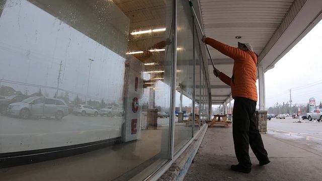 Monthly Store Front Window Cleaning смотреть онлайн
