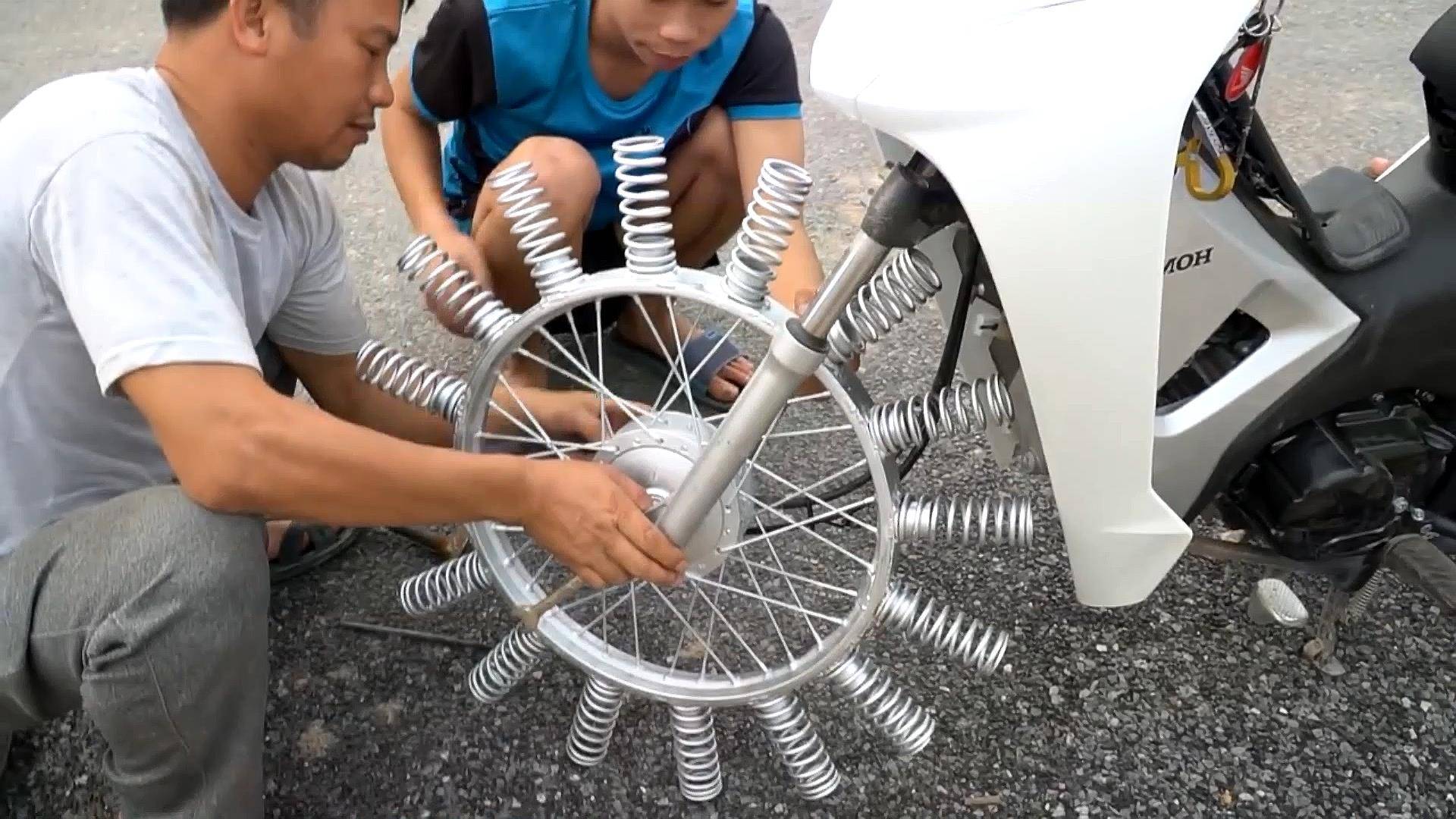 ПРИКОЛЬНЫЕ САМОДЕЛКИ, ФАНТАСТИЧЕСКИЕ ИЗОБРЕТЕНИЯ И ВПЕЧАТЛЯЮЩИЕ ТЕХНОЛОГИИ И МАШИНЫ ✦ 52 Lucky Tech смотреть онлайн