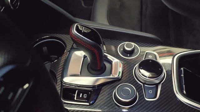 Alfa Romeo Giulia Veloce Ti 280Hp || Αυτό είναι οικογενειακό αυτοκίνητο смотреть онлайн