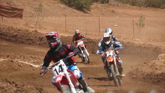 Eric Nelson and Sean Evans Racing at Barona Oaks MX 8-21-11 смотреть онлайн