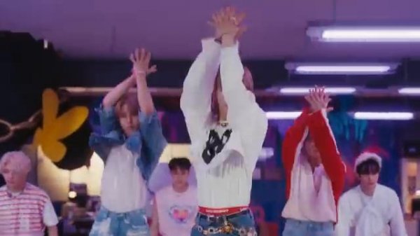 Stray Kids "CASE " MV