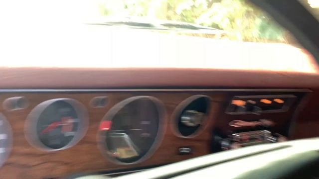 Dodge Charger R/T 1977 branco e vinho a venda ! смотреть онлайн