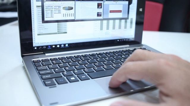 CHUWI HiBook 10.1 Tablet Hibrida Android 5.1 e Windows 10 Análise e Opinião смотреть онлайн