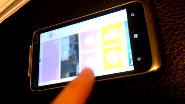 HTC Surround Wp7 automatically uploads to Windows SkyDrive смотреть онлайн