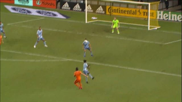 Mauro Manotas connects on Zarek Valentin's perfect cross! | Every Angle смотреть онлайн