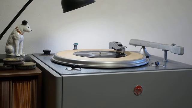 Sugar Blues / Clarence Williams and his Orchestra смотреть онлайн
