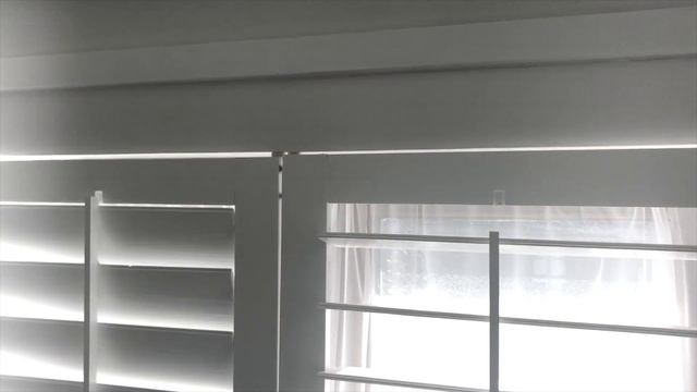 DIY | HOW TO MAKE PLANTATION SHUTTERS FROM SCRATCH! | UNDER £50 смотреть онлайн