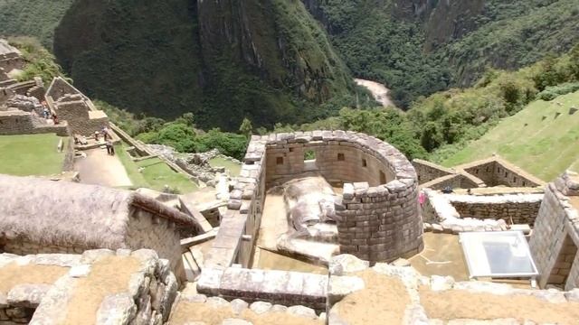 Machu Picchu Peru (Detailed Description)