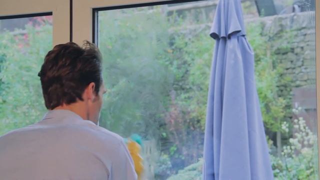 Cleanspiration: How to clean windows like a pro! смотреть онлайн