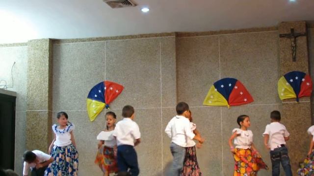 conejitos traviesos "Jirajaras" Quitame la mano by Tambor Urbano смотреть онлайн