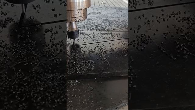 Фрезерный станок с ЧПУ с водяным охлаждением TS 2040L 3,7 кВт смотреть онлайн