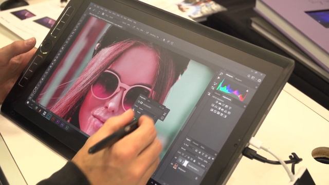 WACOM Mobile Studio Pro at PhotoPlus 2019! смотреть онлайн