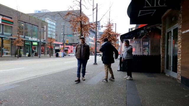 [4K] Vancouver Downtown - Robson & Granville Walk Tour (Urban City Sounds) смотреть онлайн