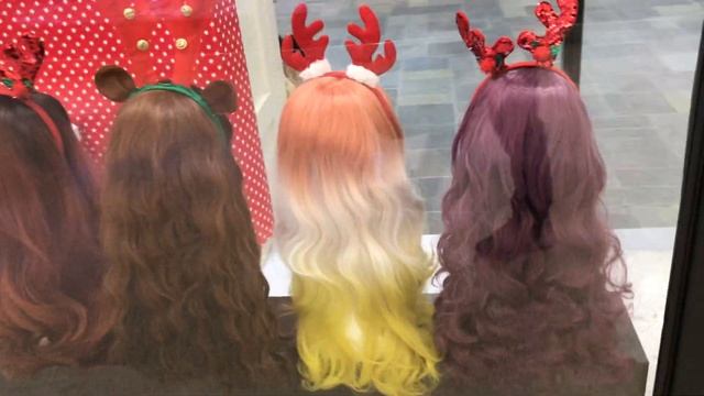 CHRISTMAS WINDOW SHOPPING. (What colour of hair you want for the Christmas party) смотреть онлайн