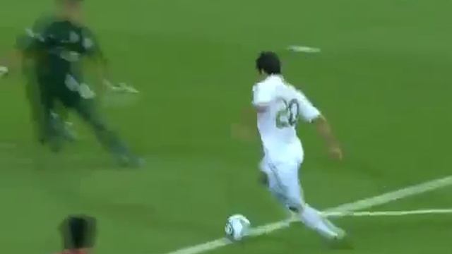 Реал Мадрид 2 1 Галатасарай 25 08 11) Santiago Bernabeu trophey смотреть онлайн