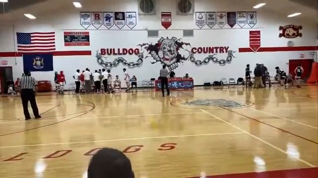 Bentley Boys Varsity vs. Bendle смотреть онлайн