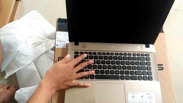 Unboxing laptop murah - Asus X441BA ( AMD A9 +Radeon R5 ) смотреть онлайн