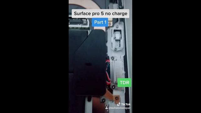 Microsoft Surface Pro 5 Doesn't Charge or Power ON with No Charger Light смотреть онлайн