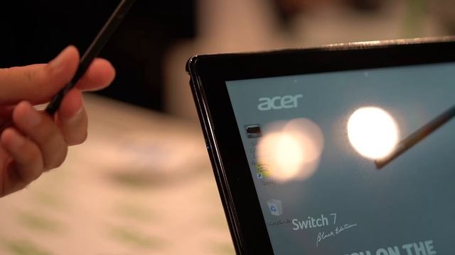 Acer Switch 7 Black Edition hands on [English] смотреть онлайн