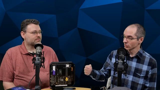 Solidigm: The Scrappy 800lb Storage Gorilla Coming For Your SSD ft. Allyn Malventano смотреть онлайн