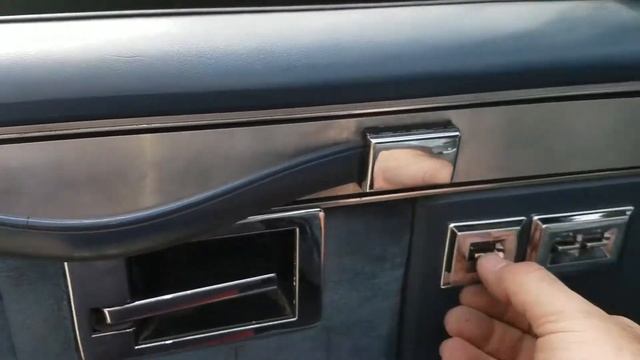 1973 - 1987 Chevy C10 and Blazer Power Window w/Remote смотреть онлайн