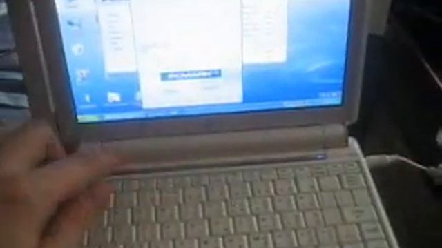 Eee PC 901 Review and Benchmarks смотреть онлайн