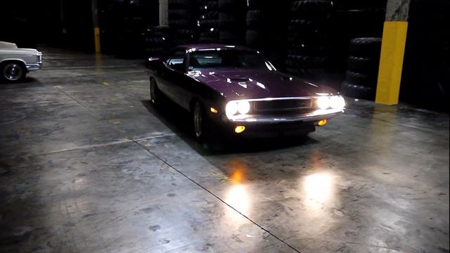 1970 Dodge Challenger Custom смотреть онлайн